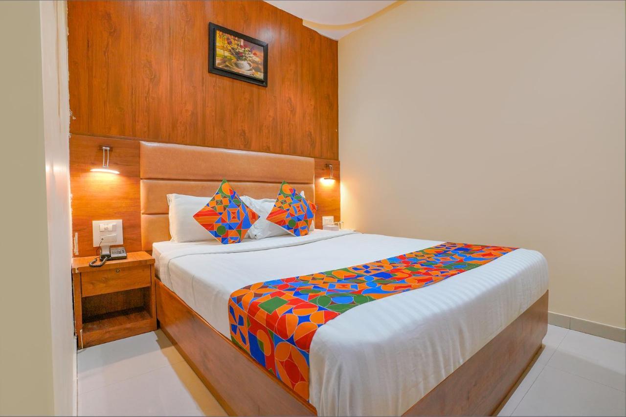 Hotel Fabexpress Colaba Grand à Bombay Extérieur photo