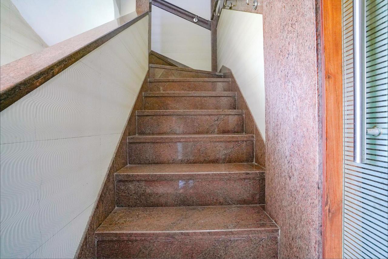 Hotel Fabexpress Colaba Grand à Bombay Extérieur photo